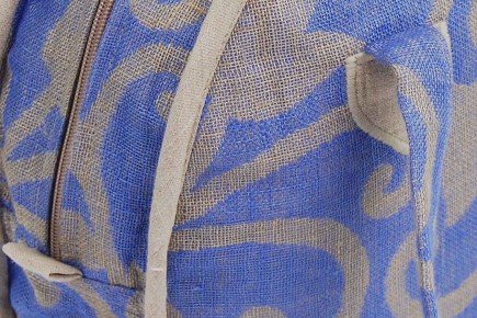 Highly fashionable linen bag made from 100% linen jacquard natural/blue